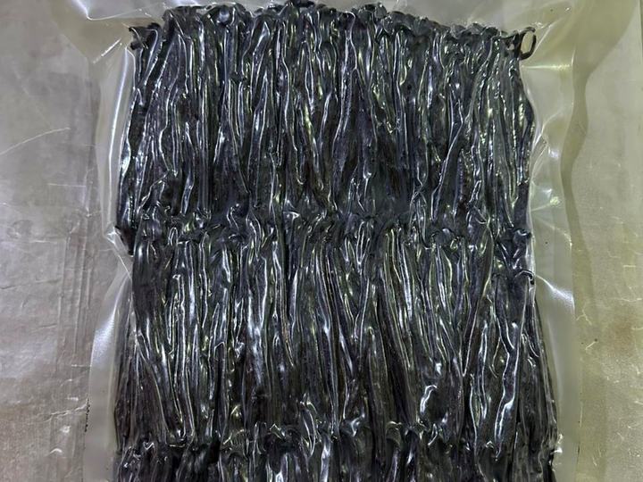 Gousses de vanille Bourbon scellées sous vide dans leur poche
