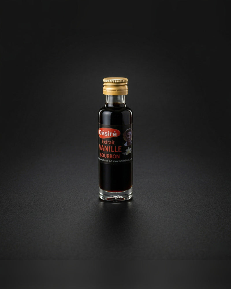 Flacon d’extrait de vanille Bourbon de Madagascar, fond noir